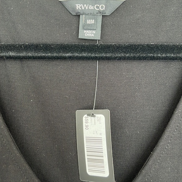 RW&Co. Black shirt with lace sleeves - Size Medium - Picture 3 of 4